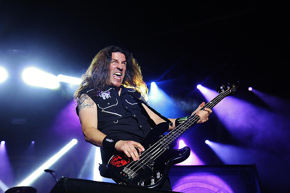 Frank Bello de [Anthrax] anuncia nuevo álbum solista.