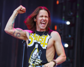 [Myles Kennedy] completa la grabación del segundo álbum en solitario