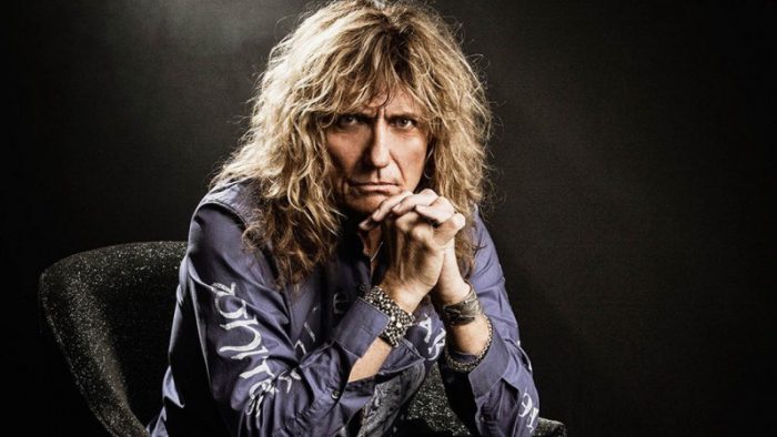 [DAVID COVERDALE] de [WHITESNAKE] nos cuenta sobre su cirugía “Estoy sanando bien”