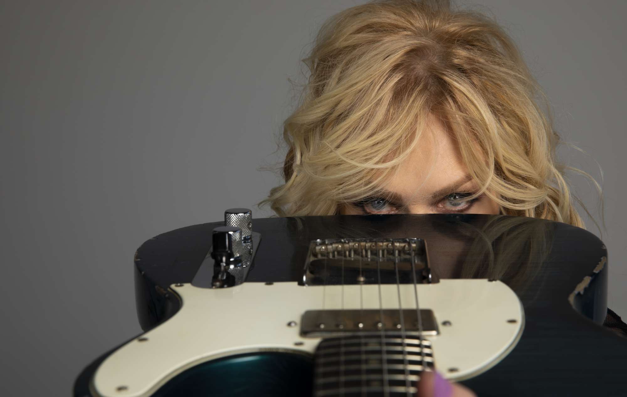 [HEART] (Nancy Wilson) lanza el single ‘The Rising’