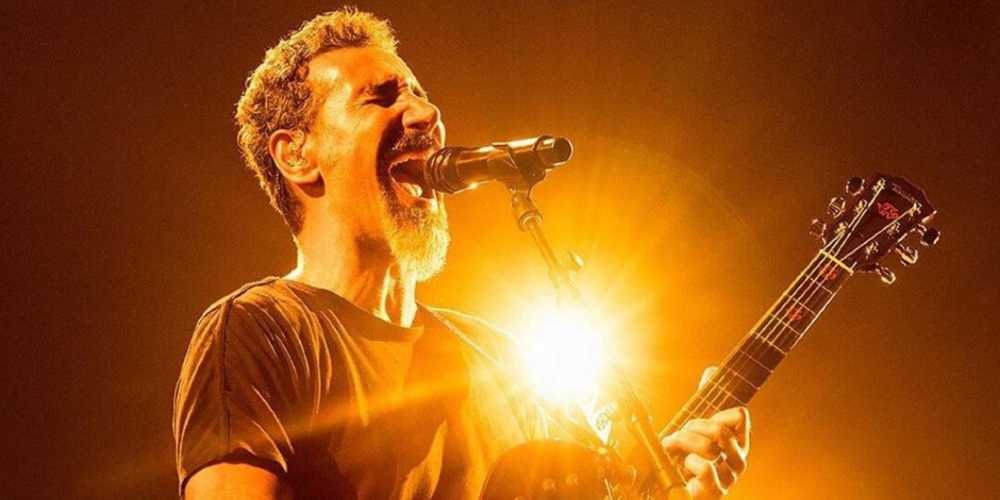 [Serj Tankian]: ‘Esto no es solo un guerra, no podemos permitirnos perder’