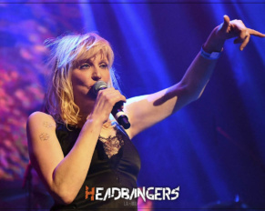 [COURTNEY LOVE] ahora desde Londres revitalisándose