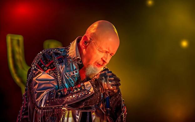 [ROB HALFORD] sobre su homosexualidad: ‘Todavía me siguen acosando en Internet’