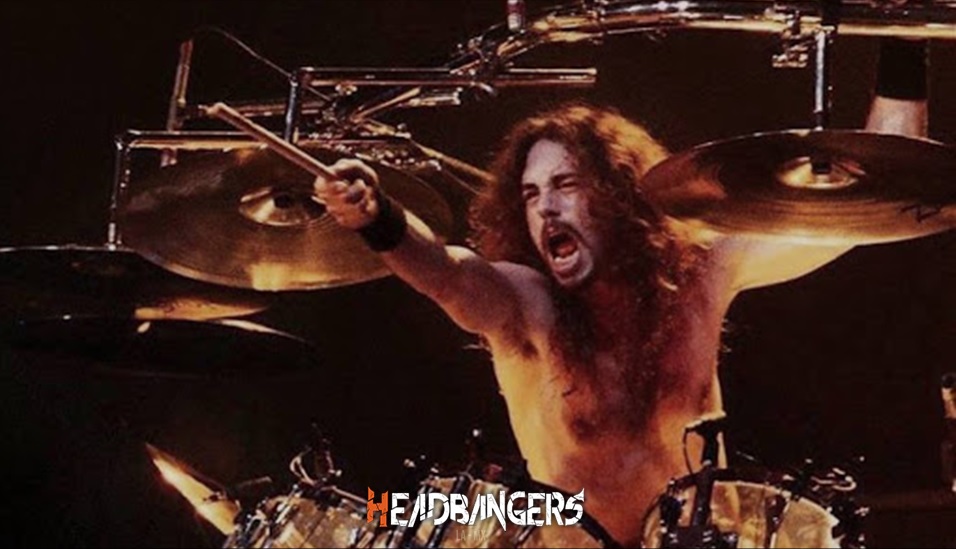 Observa una versión inedita de la canción ‘Hangar 18’ interpretada por [Nick Menza]