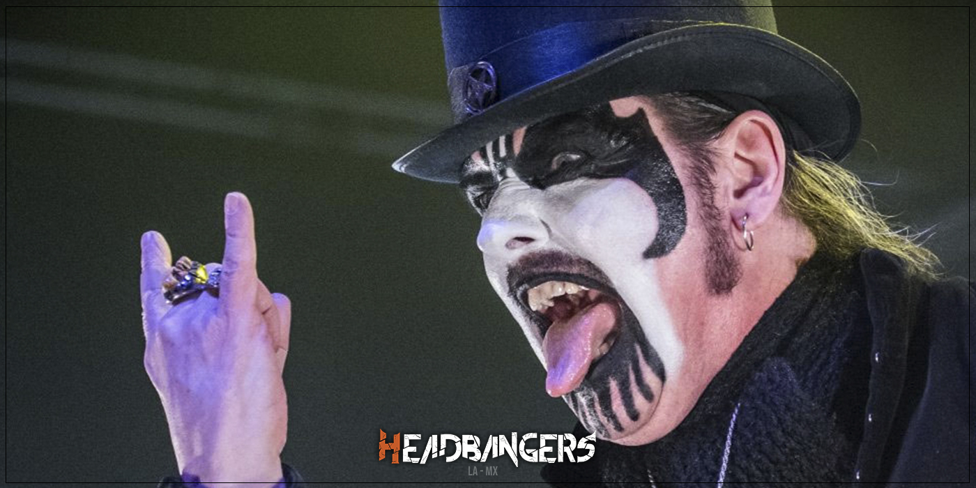 Se filtra rara fotografía de [King Diamond] con su hijo de 4 años de edad