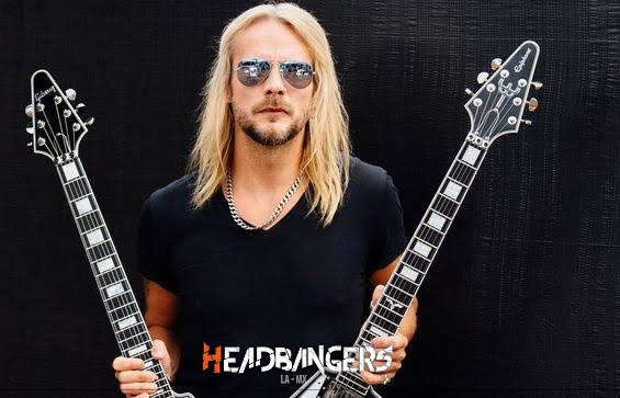 [Richie Faulkner] de [Judas Priest] detalla todo sobre su nueva guitarra ‘Signature Flying V’