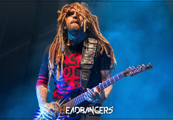 El guitarrista [Head Welch] asegura que vienen grandes sorpresas de [Korn]