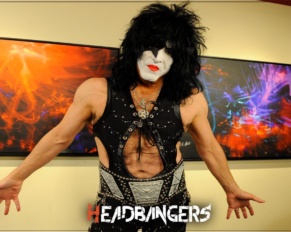 [Paul Stanley] de [Kiss] explica cómo surgió el nombre de la banda.