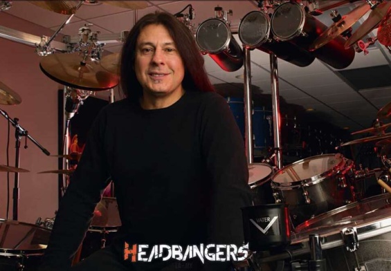 [Mike Mangini] de [Dream Theater] habla sobre su técnica de percusión.