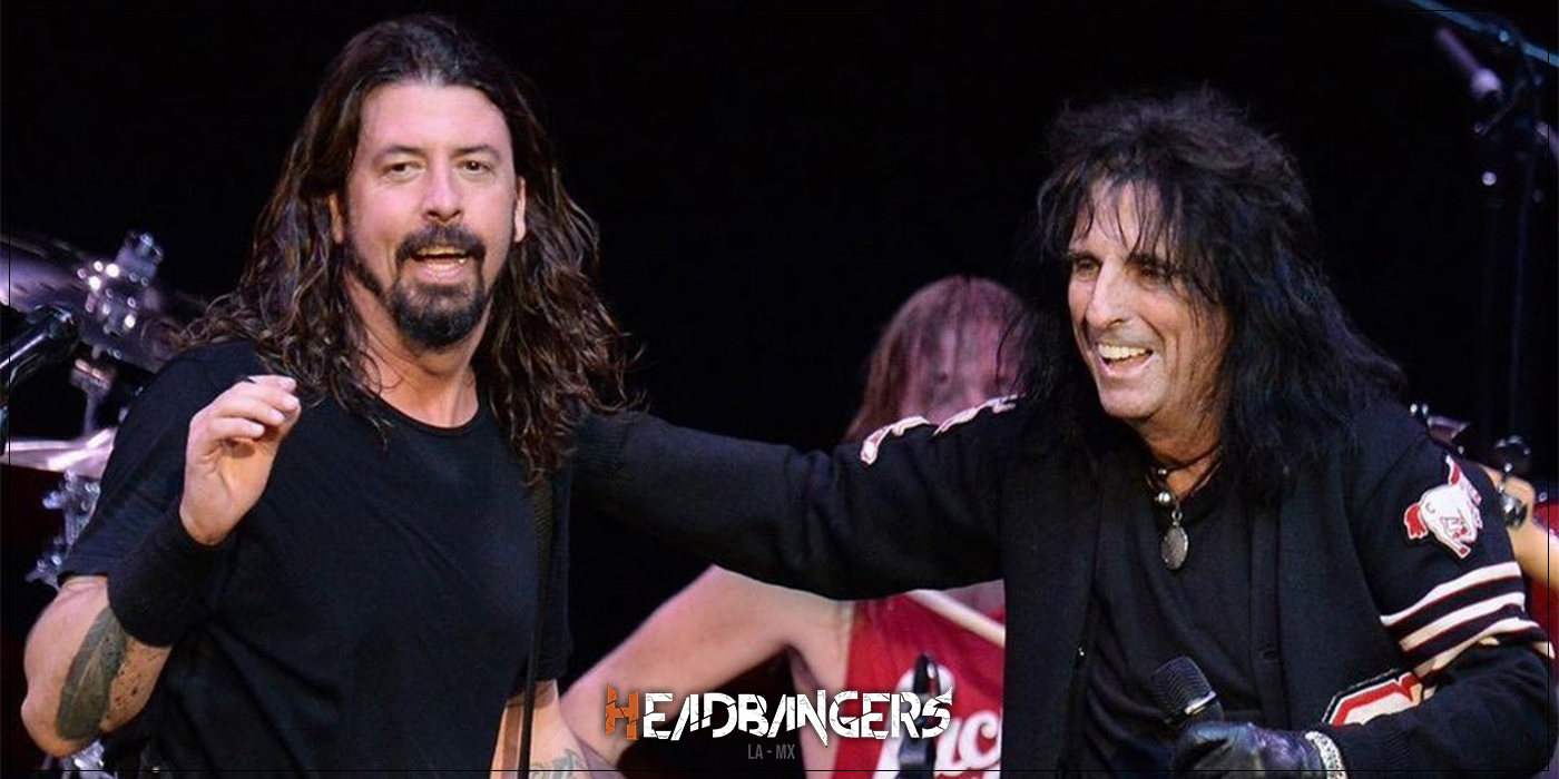 ¿Te lo imaginas? [Alice Cooper] cantando en [Foo Fighters]…