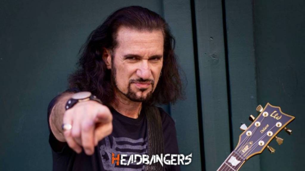 [Bruce Kulick]: ‘Tienes que perseverar y seguir trabajando duro’