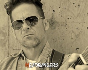 No te pierdas a [Jason Newsted] interpretando cover de [Johnny Cash]