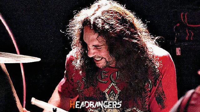 Nostalgia! No te pierdas a [Nick Menza] Interpretando [The Conjuring]