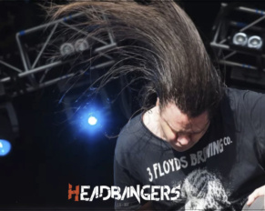 ‘Nadie es mejor headbanger que yo’ insiste frontman legendario.