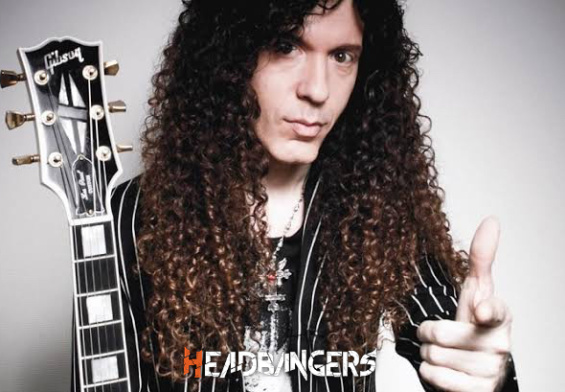 [Marty Friedman]: tocar lento es mil veces más difícil que tocar rápido