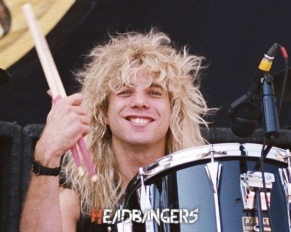 Mira algunos clásicos de [Guns N ‘Roses], interpretados por [Steven Adler].