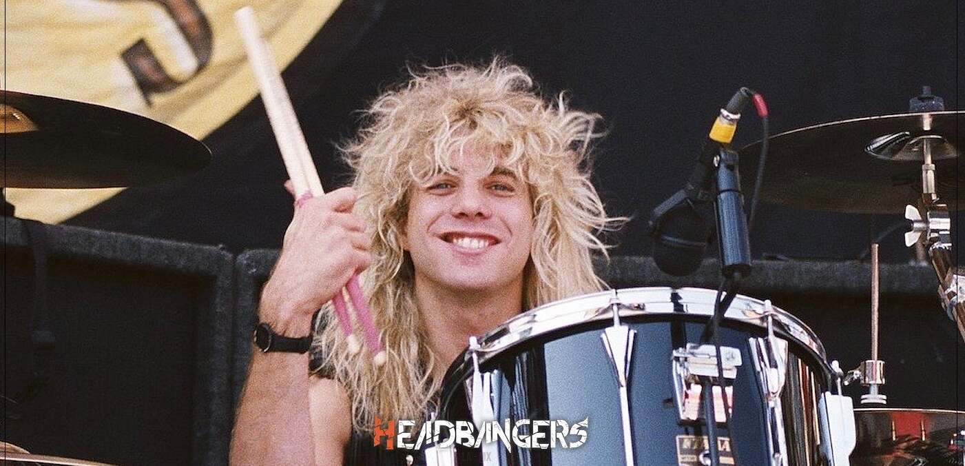 Mira algunos clásicos de [Guns N ‘Roses], interpretados por [Steven Adler].