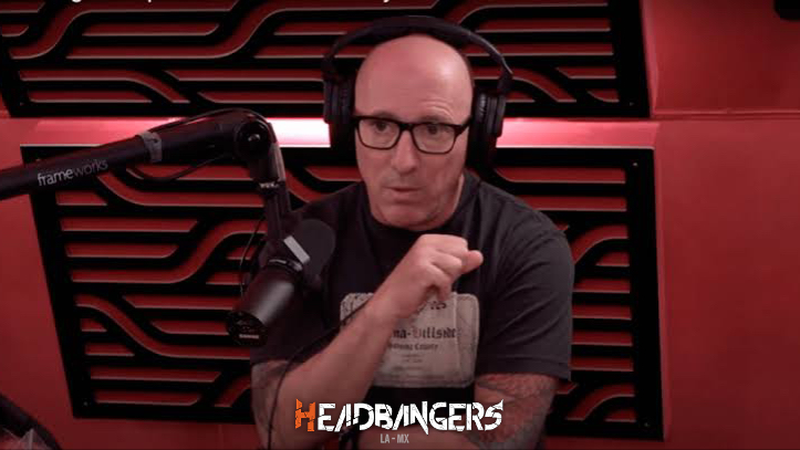 [Maynard James Keenan] se une a TikTok para responderle a un fan