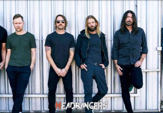 [Foo Fighters] rinde tributo musical a [Dusty Hill] de [ZZ Top]