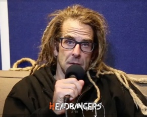 [Randy Blythe] llora a un familiar muy cercano