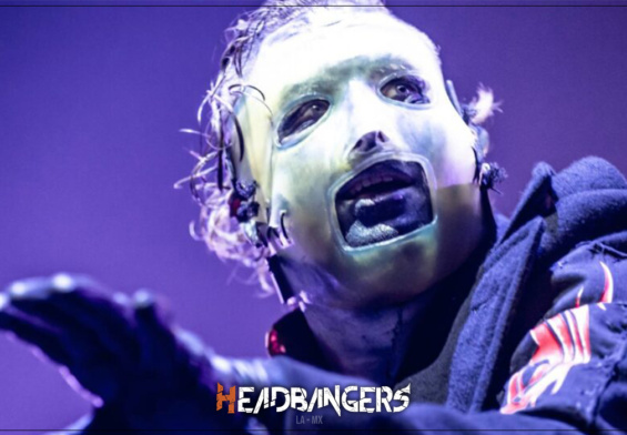 [Corey Taylor] de [Slipknot]: ‘Me quedan tres canciones para terminar’