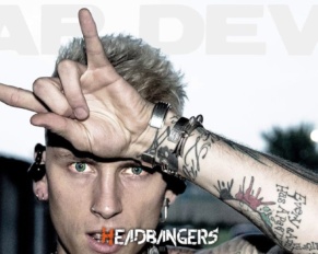 Otra vez [Machine Gun Kelly] en escándalos: ¡ahora golpeo a un fan!