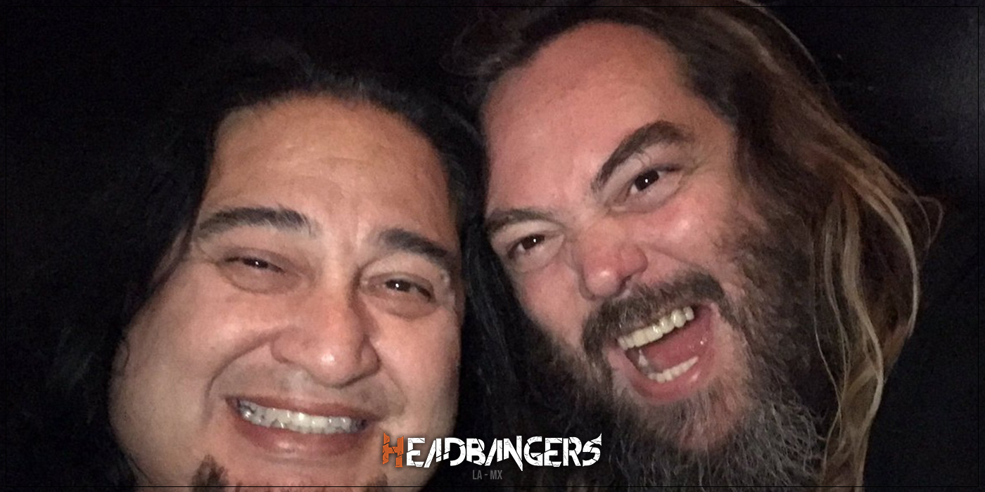 ¿Cómo se conocieron [Dino Cazares] y [Max Cavalera]?