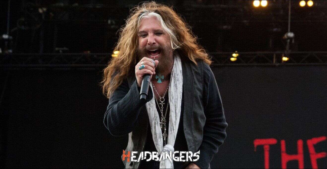 [John Corabi] el ex de [Mötley Crüe] comenta sentirse insultado por la película ‘The Dirt’. 