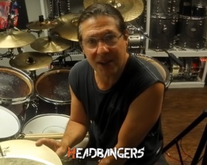 [Mike Mangini] baterista de [Dream Theater] comparte un vídeo promocional de parodia.