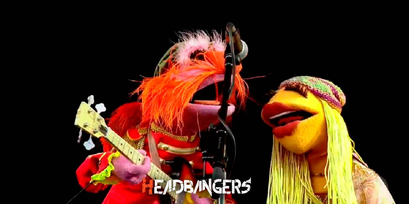 ¡Conoce a los títeres rockeros en [The Muppets Mayhem]!