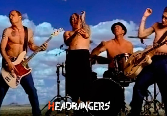 ¡Ahora es posible lo que muchos habían pensado! ‘Californication’ de [Red Hot Chili Peppers] en un videojuego