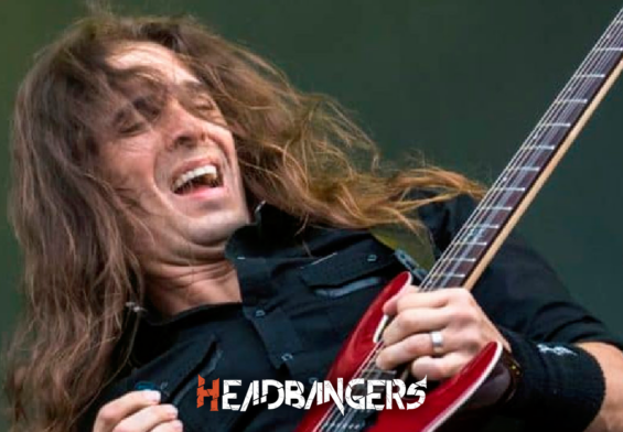 ¿Conoces la historia de como consiguió [Kiko Loureiro] de [Megadeth] su primera guitarra eléctrica?