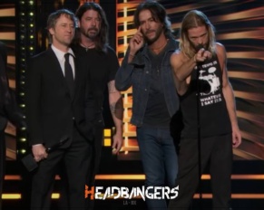 Un Beatle rinde palabras en homenaje a [Taylor Hawkins] de [Foo Fighters]