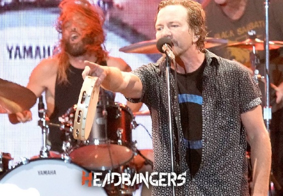 [Eddie Vedder] ¡Rinde homenaje a [Taylor Hawkins] en concierto de [Pearl Jam]!