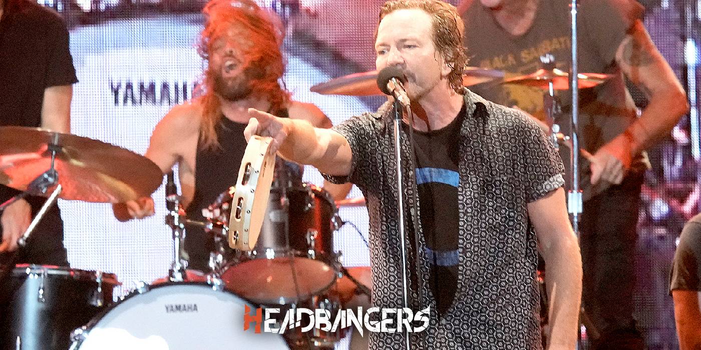 [Eddie Vedder] ¡Rinde homenaje a [Taylor Hawkins] en concierto de [Pearl Jam]!