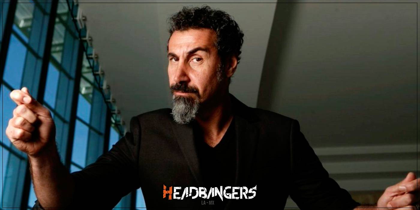 ¡El curioso lanzamiento de Serj Tankian!