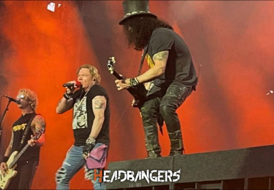 ¡Guns N’Roses hace cover de AC/DC en vivo!