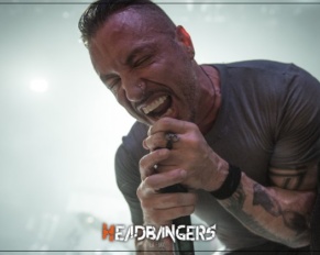 Greg Puciato lanza Mirrorcell, estrena visualizador y anuncia su debut en vivo.