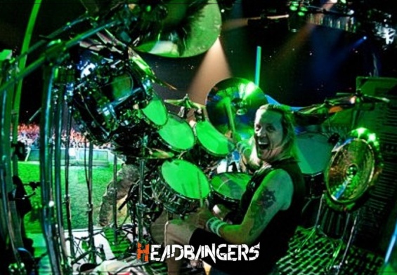 Nicko McBrain nos enseña su nuevo set para el final de la gira “Legacy of the Beast”