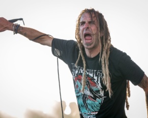 [Randy Blythe] de [Lamb of God] está escribiendo pero no música