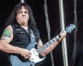 [Ross the Boss], ex [Manowar], destruye a su antigua banda