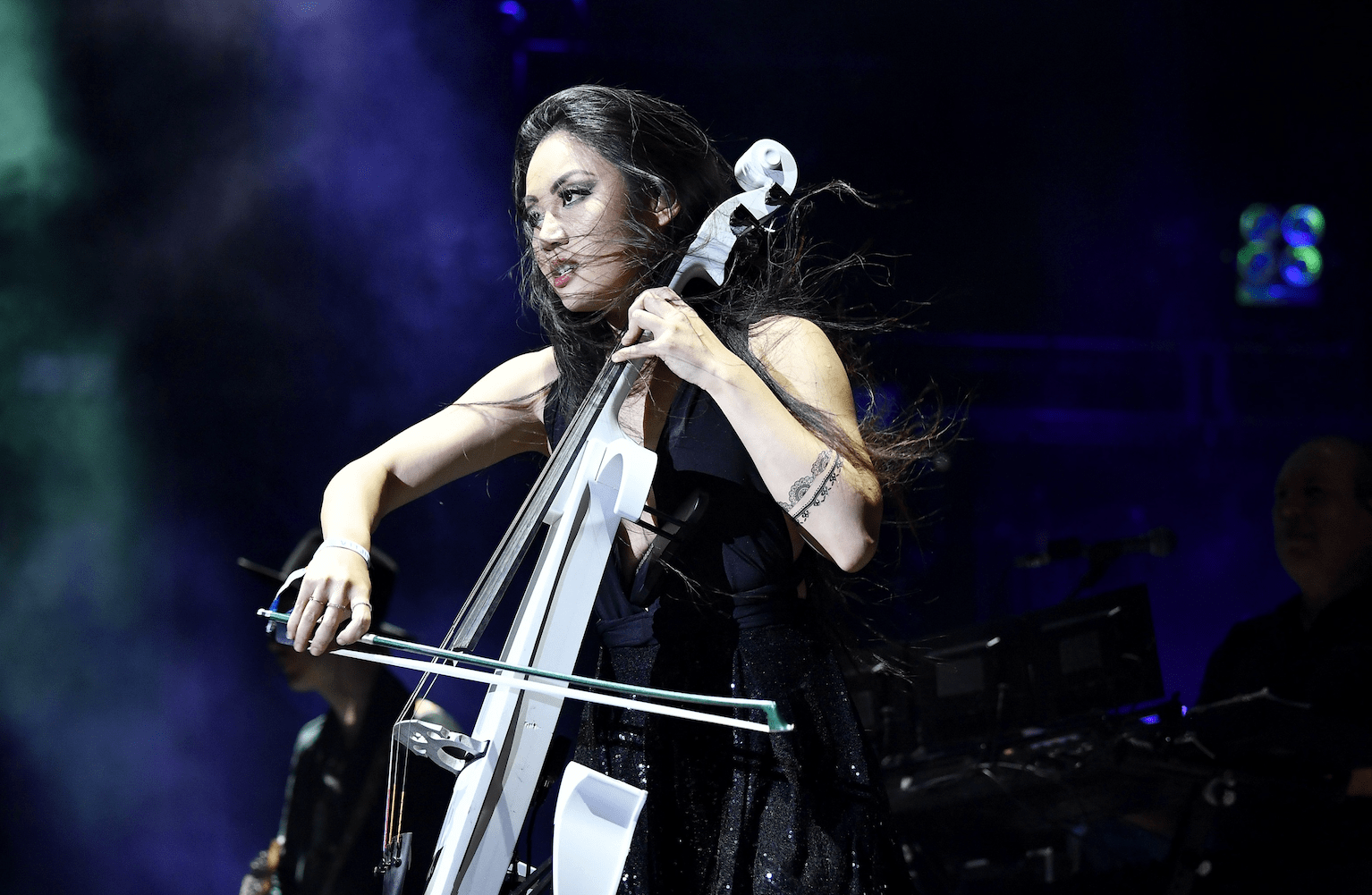 ¡Una increible colaboración de Kamelot!: Tina Guo se suma a la banda