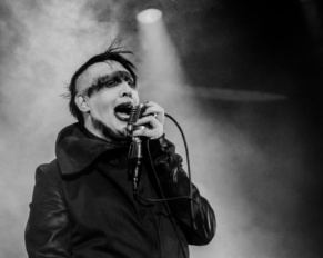 ¿Marilyn Manson cancelado de la industria y acusado de abuso?