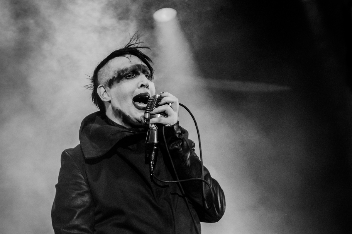 ¿Marilyn Manson cancelado de la industria y acusado de abuso?