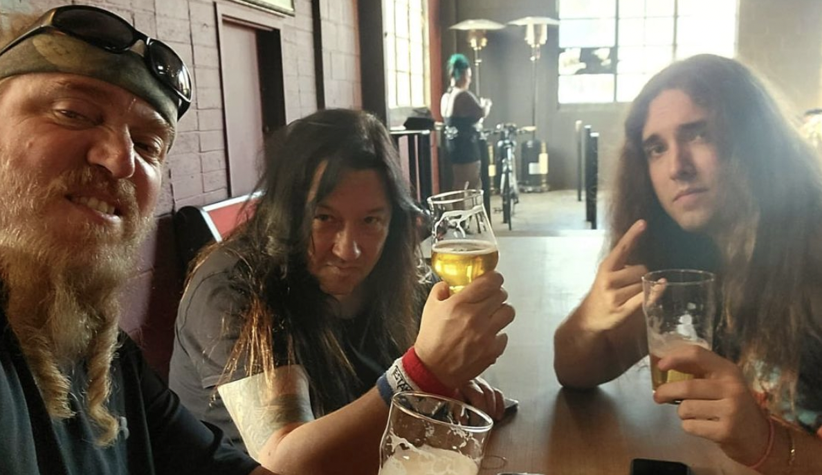 [Noticia]: El nuevo baterista de [Testament] es bien pesado según [Eric Peterson]