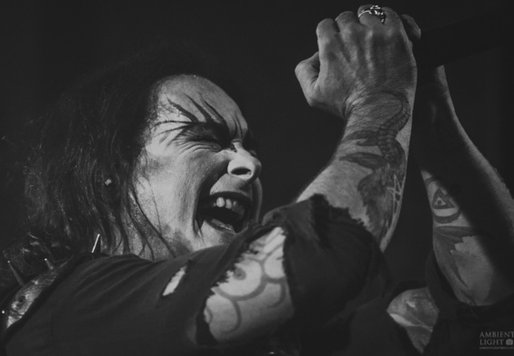 “¡Delincuentes!”: [Dani Filth] contra una de las plataformas de música más grandes