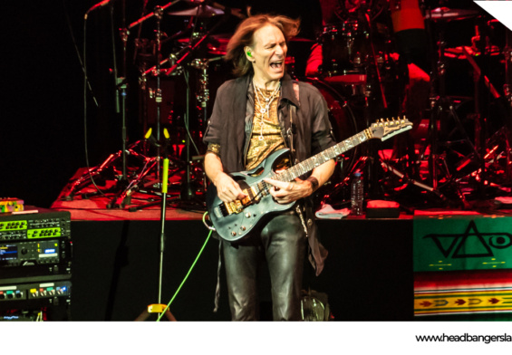 [LiveReview] – Steve Vai deja en absoluta agonía a regios