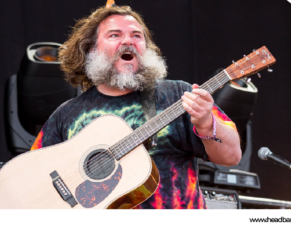 Jack Black toca cover de Ozzy Osbourne en cumpleaños de la mamá de Tom Morello