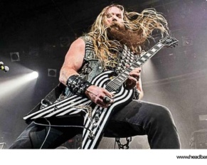 Zakk Wylde todavía habla con Dimebag y Vinnie Paul